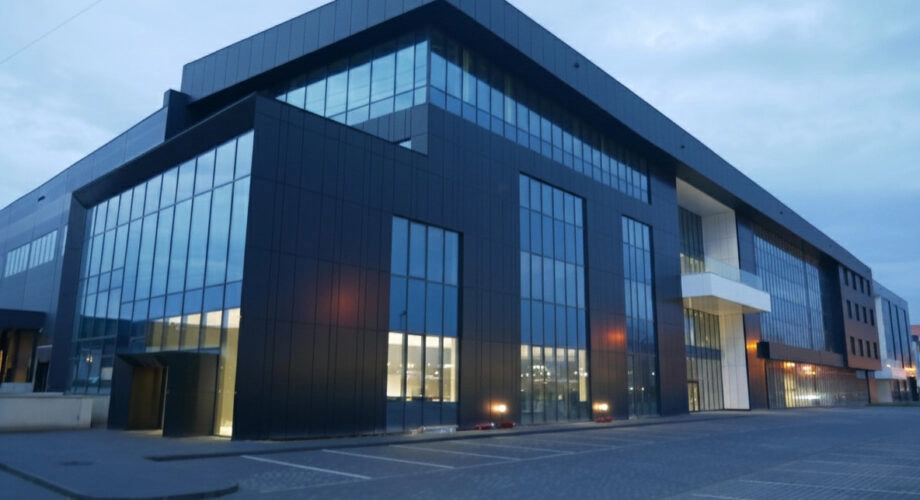 Lokal usługowy 1200m2 - Kraków, nowy budynek