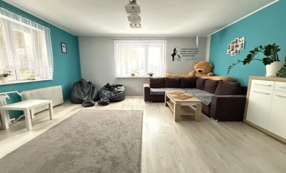 Przestronny dom z wyodrębnionym mieszkaniem