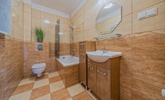 41,71 m² | 2 pokoje | blisko szkoły| hala garażowa