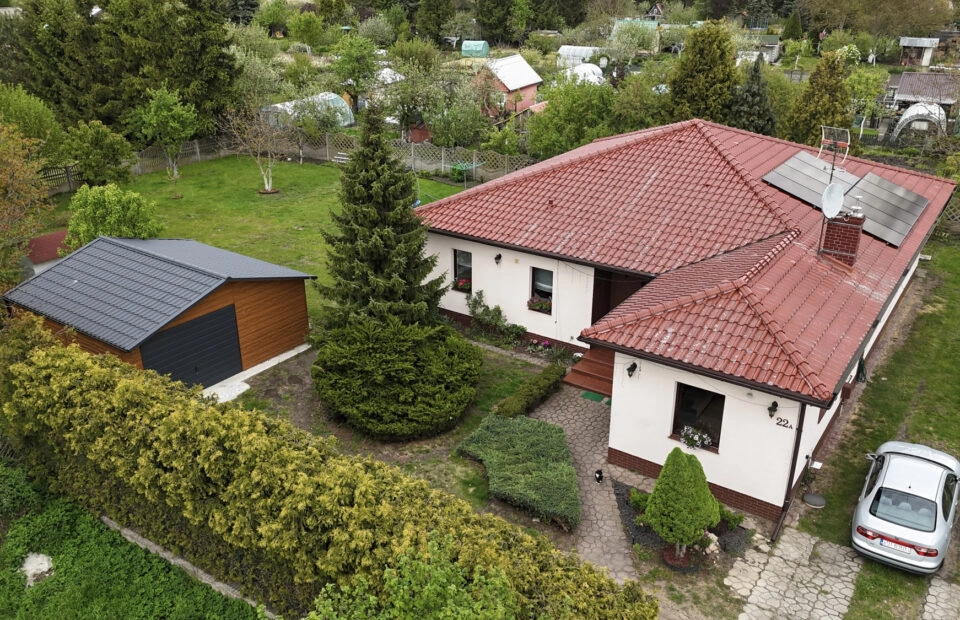 Funkcjonalny dom parterowy z ogrodem