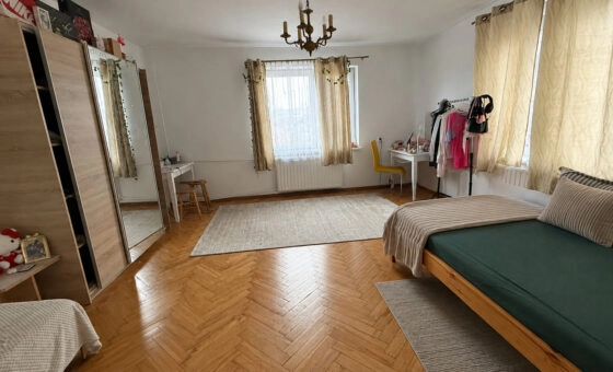 Dom w Besku na sprzedaż