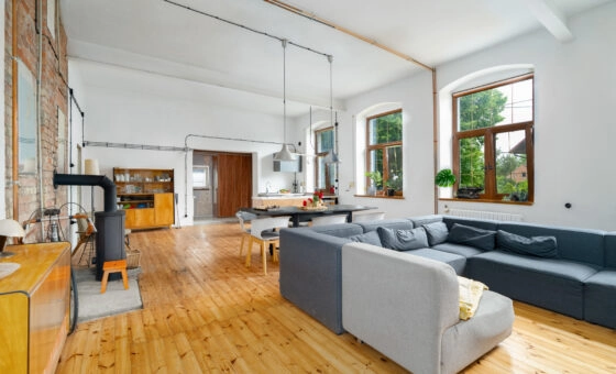 salon prawie 60m2| stara szkoła| Poznań 30 km
