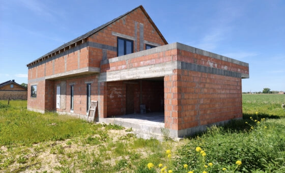 przestronny dom w budowie pod Środą Wielkopolską