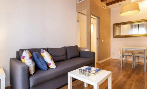 Barcelona, mieszkanie 60 m2 z licencją turystyczną