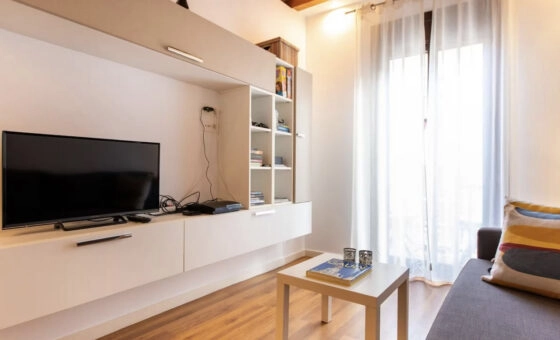 Barcelona, mieszkanie 60 m2 z licencją turystyczną
