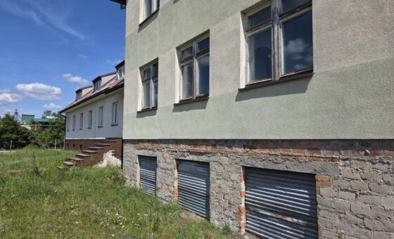 Sprzedam budynki usługowo-mieszkalne i magazyny