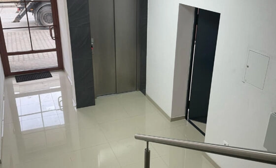 Łódź ul Zachodnia obiekt handlowo-biurowy 1.005 m2