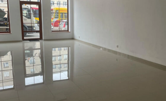 Łódź ul Zachodnia obiekt handlowo-biurowy 1.005 m2