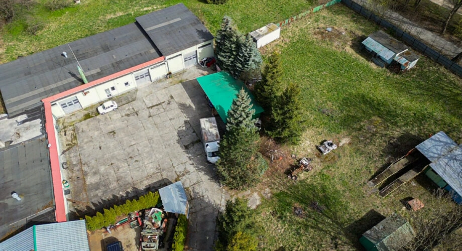 Działka zabudowana budynkiem warsztatowo-socjalnym