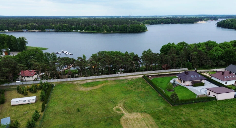 Na sprzedaż | działki budowlane 3 x 8 ar