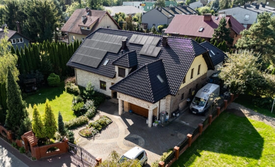 Dom 414 m² z basenem i fotowoltaiką – Kraków