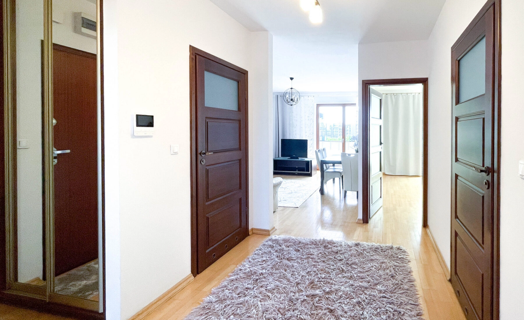 3-pokoje, oddzielna widna kuchnia, balkon, parking
