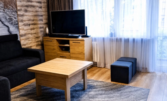 2-pokojowe mieszkanie z osobną kuchnią i balkonem